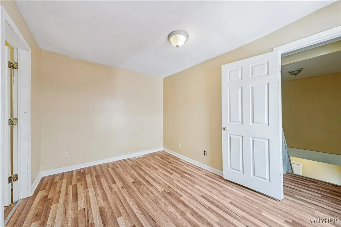 27 Heward Avenue, Buffalo, New York 14207, Buffalo, New York 14207, 5 Bedrooms Bedrooms, 8 Rooms Rooms,2 BathroomsBathrooms,Residential,For Sale,27 Heward Avenue, Buffalo, New York 14207,B1626009