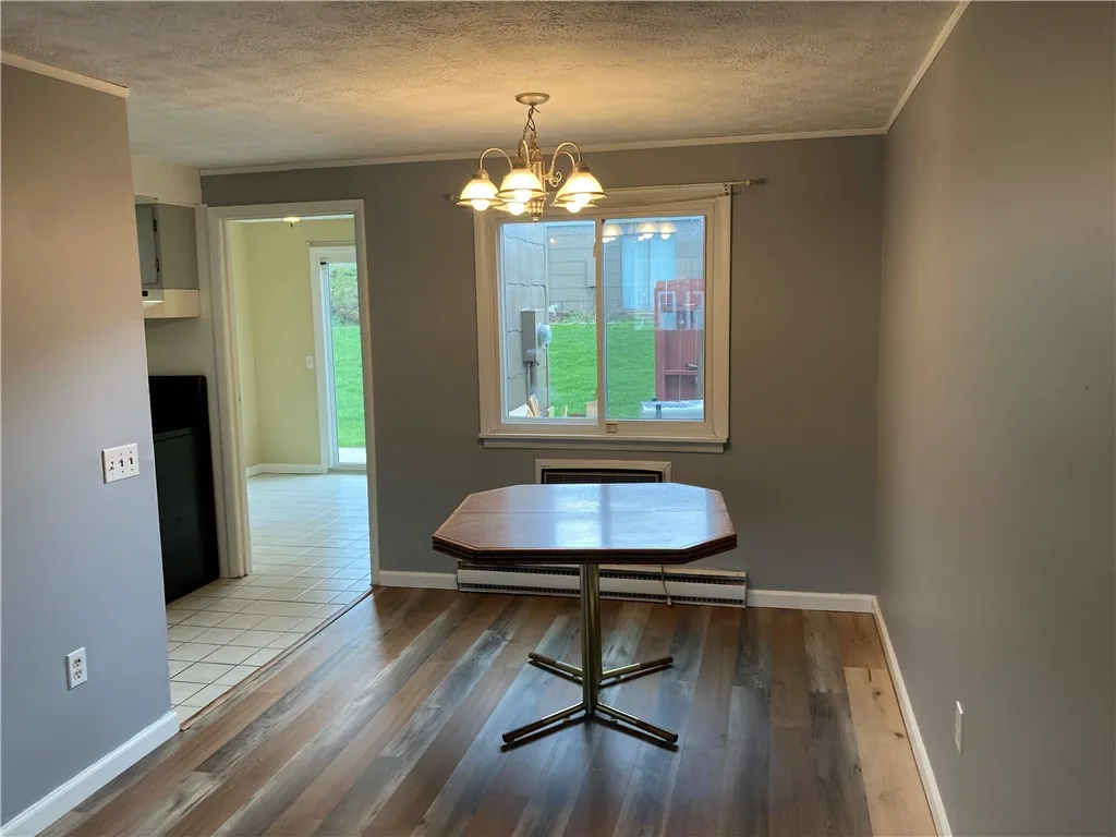 
Great room.