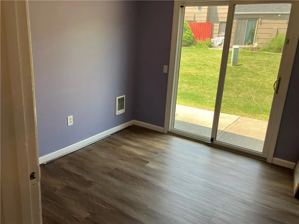 103 Autumn Chapel, Chili, New York 14624, Chili, New York 14624, 2 Bedrooms Bedrooms, 6 Rooms Rooms,1 BathroomBathrooms,Residential Lease,For Rent,103 Autumn Chapel, Chili, New York 14624,R1626062