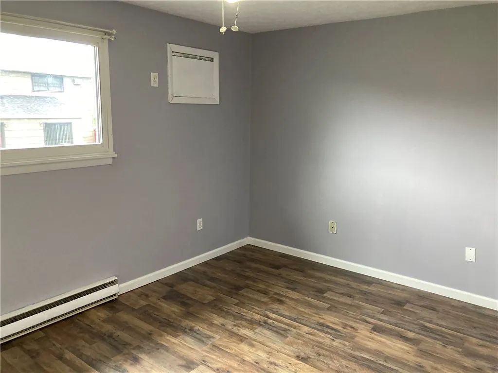 103 Autumn Chapel, Chili, New York 14624, Chili, New York 14624, 2 Bedrooms Bedrooms, 6 Rooms Rooms,1 BathroomBathrooms,Residential Lease,For Rent,103 Autumn Chapel, Chili, New York 14624,R1626062