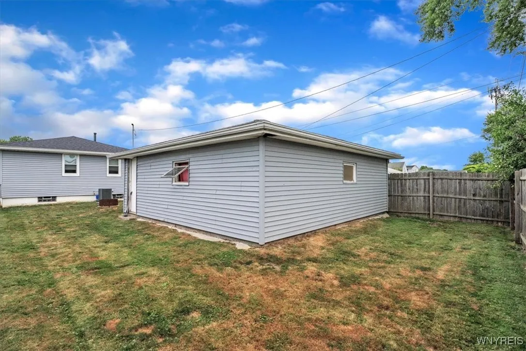 111 Desmond Drive, Tonawanda, New York 14150, Tonawanda, New York 14150, 3 Bedrooms Bedrooms, 10 Rooms Rooms,1 BathroomBathrooms,Residential,Closed,111 Desmond Drive, Tonawanda, New York 14150,0,B1626020