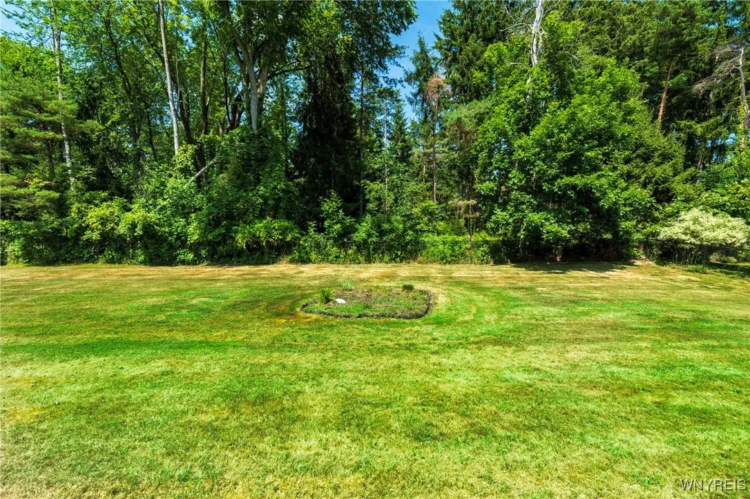 38 Shady Grove Drive, Amherst, New York 14051, Amherst, New York 14051, 3 Bedrooms Bedrooms, 9 Rooms Rooms,1 BathroomBathrooms,Residential,For Sale,38 Shady Grove Drive, Amherst, New York 14051,B1626056