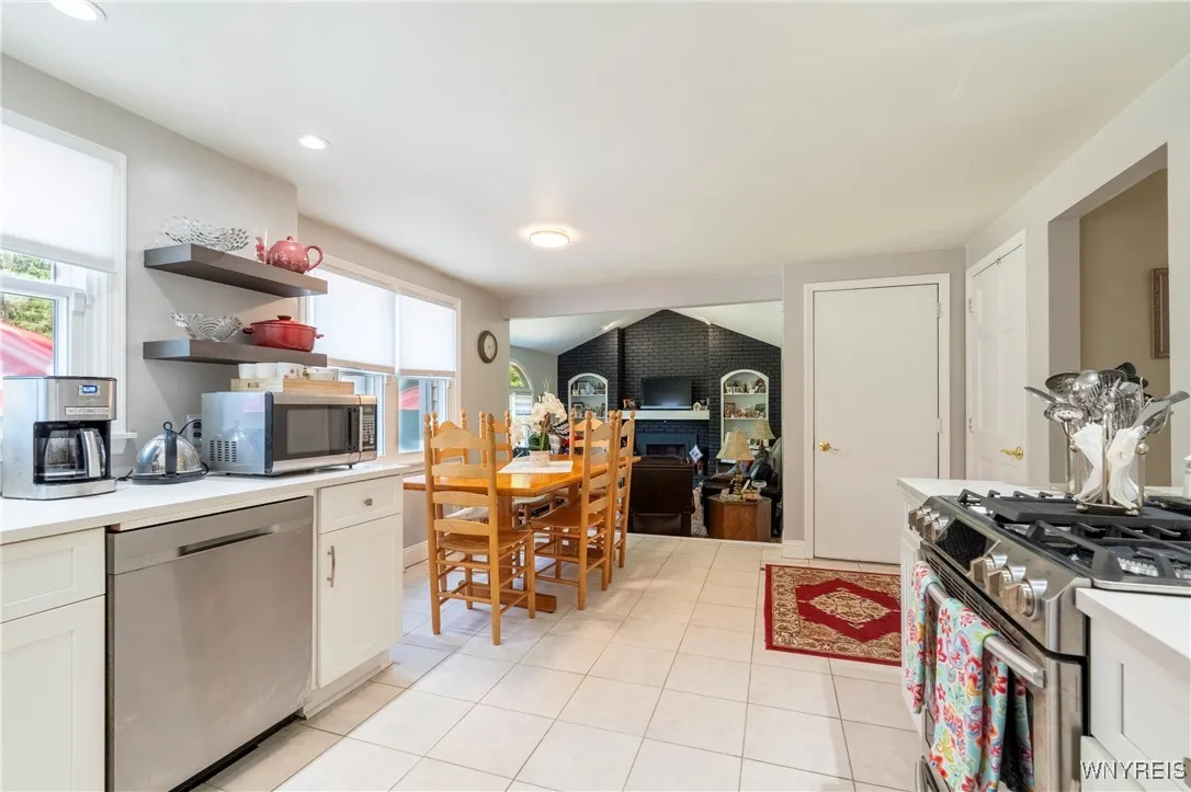 38 Shady Grove Drive, Amherst, New York 14051, Amherst, New York 14051, 3 Bedrooms Bedrooms, 9 Rooms Rooms,1 BathroomBathrooms,Residential,For Sale,38 Shady Grove Drive, Amherst, New York 14051,B1626056