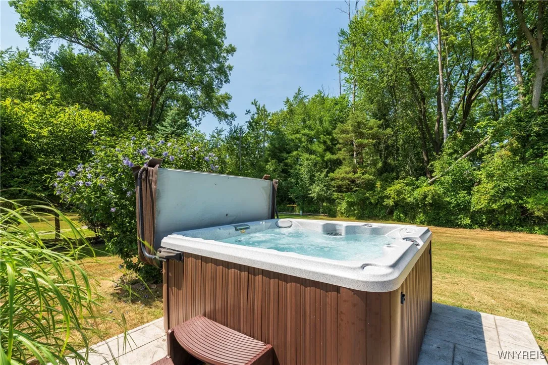 38 Shady Grove Drive, Amherst, New York 14051, Amherst, New York 14051, 3 Bedrooms Bedrooms, 9 Rooms Rooms,1 BathroomBathrooms,Residential,For Sale,38 Shady Grove Drive, Amherst, New York 14051,B1626056