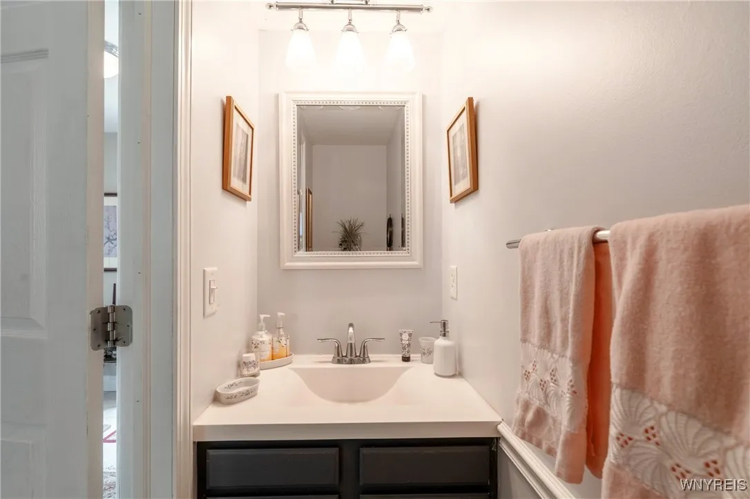 38 Shady Grove Drive, Amherst, New York 14051, Amherst, New York 14051, 3 Bedrooms Bedrooms, 9 Rooms Rooms,1 BathroomBathrooms,Residential,For Sale,38 Shady Grove Drive, Amherst, New York 14051,B1626056
