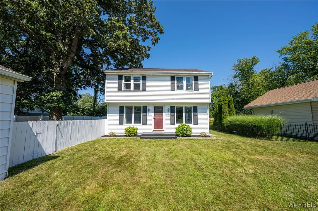 5717 Lakeview Terrace, Hamburg, New York 14085, Hamburg, New York 14085, 3 Bedrooms Bedrooms, 9 Rooms Rooms,1 BathroomBathrooms,Residential,For Sale,5717 Lakeview Terrace, Hamburg, New York 14085,B1625956