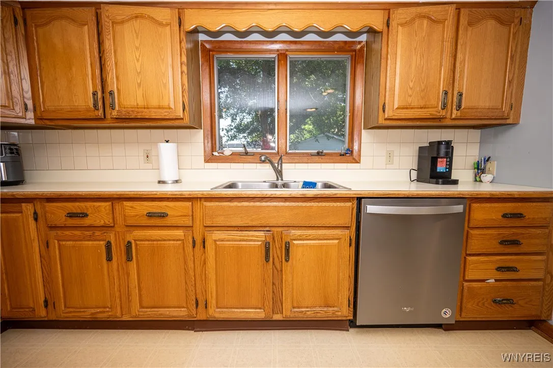 5717 Lakeview Terrace, Hamburg, New York 14085, Hamburg, New York 14085, 3 Bedrooms Bedrooms, 9 Rooms Rooms,1 BathroomBathrooms,Residential,Closed,5717 Lakeview Terrace, Hamburg, New York 14085,0,B1625956 5717 Lakeview Terrace, Hamburg, New York 14085, Hamburg, New York 14085, 3 Bedrooms Bedrooms, 9 Rooms Rooms,1 BathroomBathrooms,Residential,Closed,5717 Lakeview Terrace, Hamburg, New York 14085,0,B1625956