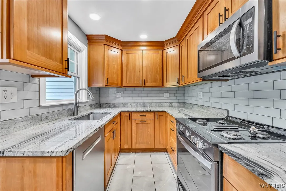 4890 Schurr Road, Clarence, New York 14031, Clarence, New York 14031, 4 Bedrooms Bedrooms, 8 Rooms Rooms,1 BathroomBathrooms,Residential,Closed,4890 Schurr Road, Clarence, New York 14031,0,B1625340