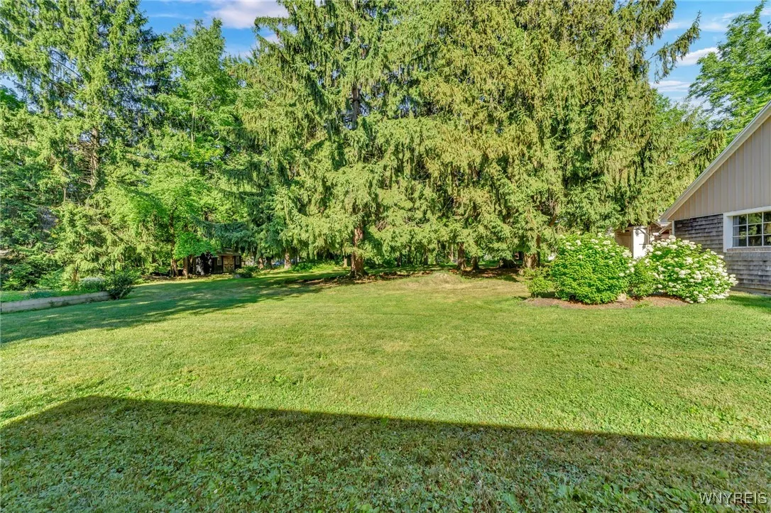 4890 Schurr Road, Clarence, New York 14031, Clarence, New York 14031, 4 Bedrooms Bedrooms, 8 Rooms Rooms,1 BathroomBathrooms,Residential,Closed,4890 Schurr Road, Clarence, New York 14031,0,B1625340