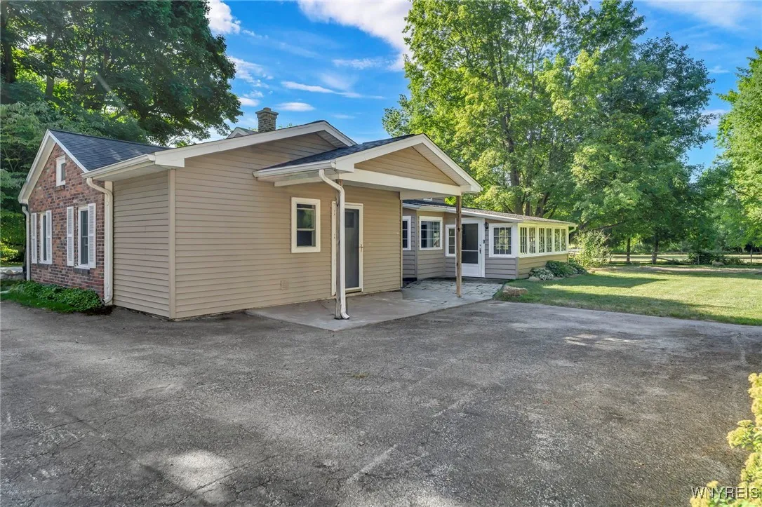 4890 Schurr Road, Clarence, New York 14031, Clarence, New York 14031, 4 Bedrooms Bedrooms, 8 Rooms Rooms,1 BathroomBathrooms,Residential,Closed,4890 Schurr Road, Clarence, New York 14031,0,B1625340