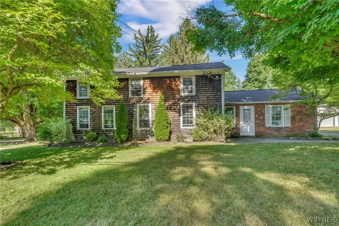 4890 Schurr Road, Clarence, New York 14031, Clarence, New York 14031, 4 Bedrooms Bedrooms, 8 Rooms Rooms,1 BathroomBathrooms,Residential,Closed,4890 Schurr Road, Clarence, New York 14031,0,B1625340
