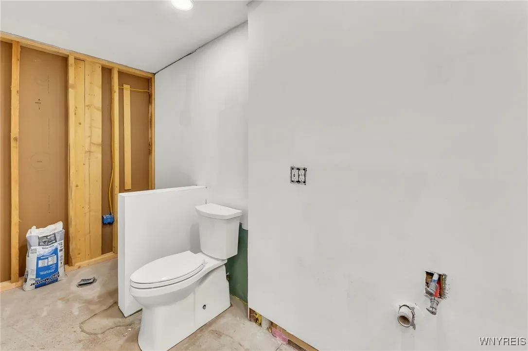 4890 Schurr Road, Clarence, New York 14031, Clarence, New York 14031, 4 Bedrooms Bedrooms, 8 Rooms Rooms,1 BathroomBathrooms,Residential,Closed,4890 Schurr Road, Clarence, New York 14031,0,B1625340
