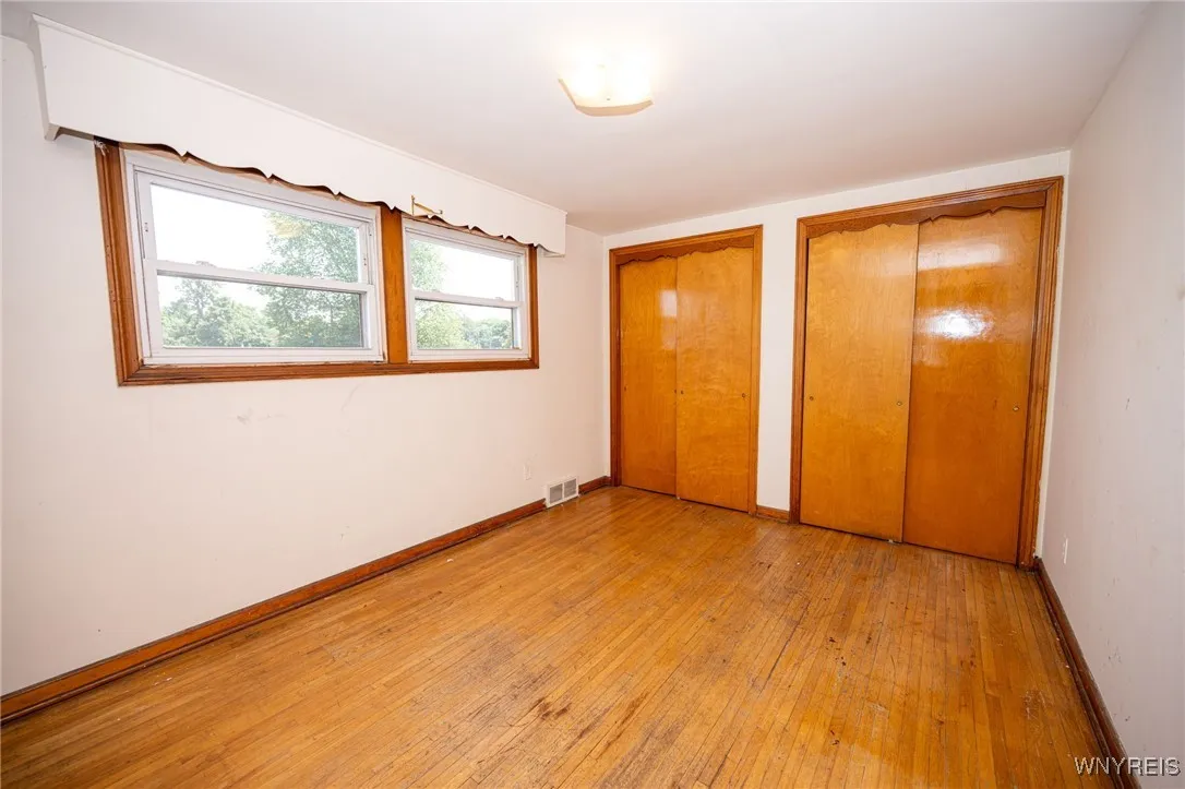 129 Abbott Road, Buffalo, New York 14220, Buffalo, New York 14220, 4 Bedrooms Bedrooms, ,2 BathroomsBathrooms,Residential,For Sale,129 Abbott Road, Buffalo, New York 14220,B1622552