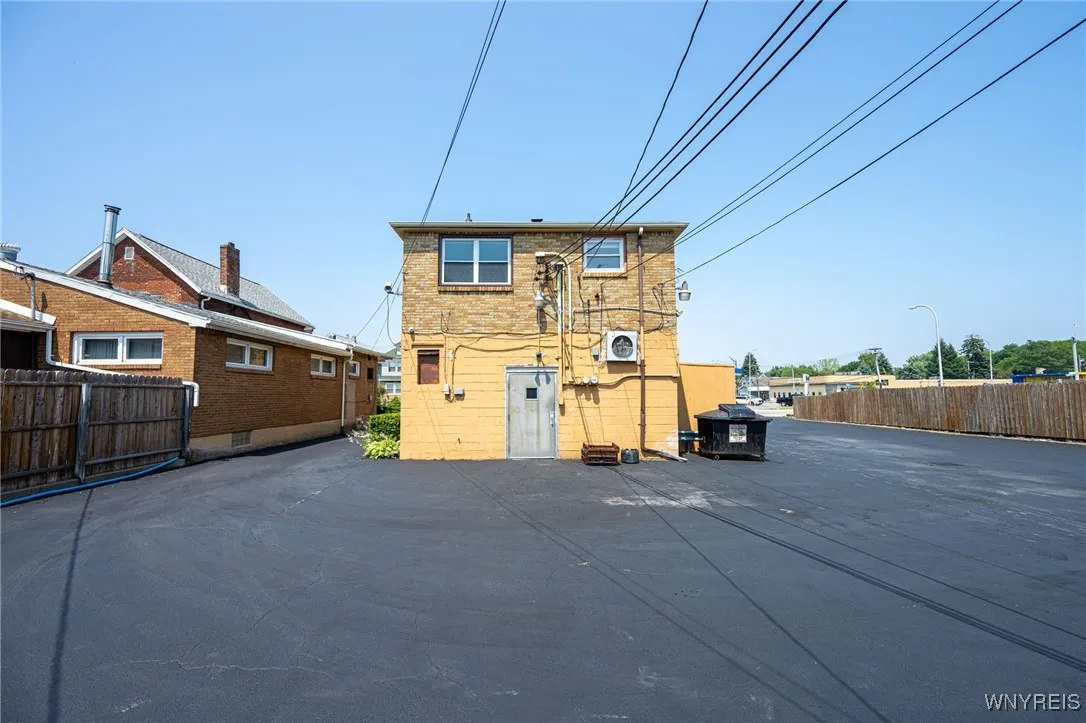 129 Abbott Road, Buffalo, New York 14220, Buffalo, New York 14220, 4 Bedrooms Bedrooms, ,2 BathroomsBathrooms,Residential,For Sale,129 Abbott Road, Buffalo, New York 14220,B1622552