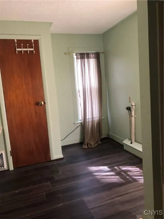 510 Saint Anthony, Utica, New York 13501, Utica, New York 13501, 2 Bedrooms Bedrooms, 5 Rooms Rooms,1 BathroomBathrooms,Residential Lease,For Rent,510 Saint Anthony, Utica, New York 13501,S1626031