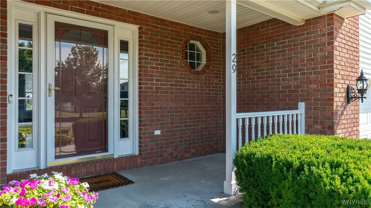 29 Katelyn Lane, Lancaster, New York 14086, Lancaster, New York 14086, 3 Bedrooms Bedrooms, 7 Rooms Rooms,2 BathroomsBathrooms,Residential,Closed,29 Katelyn Lane, Lancaster, New York 14086,0,B1625582