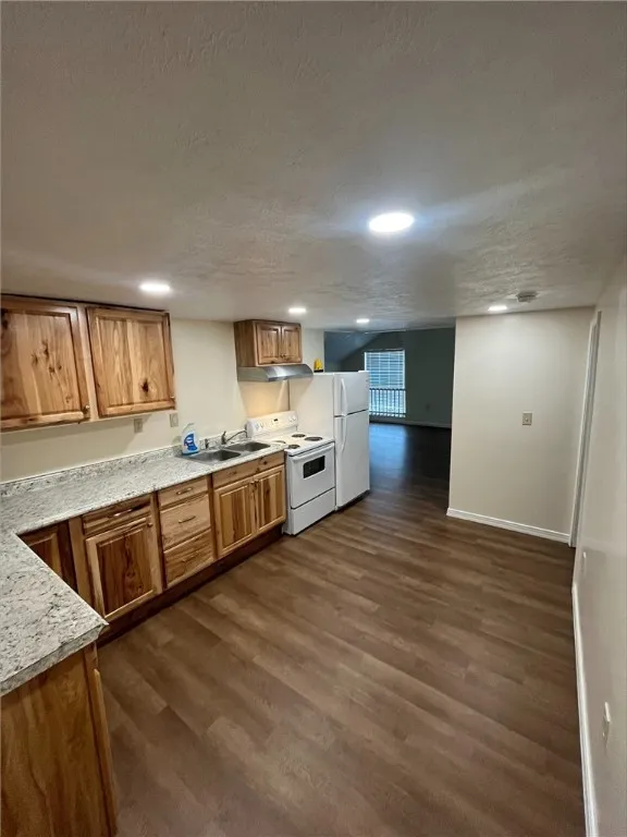 77 Canal Street, Lyons, New York 14489, Lyons, New York 14489, 1 Bedroom Bedrooms, 4 Rooms Rooms,1 BathroomBathrooms,Residential Lease,For Rent,77 Canal Street, Lyons, New York 14489,R1625841