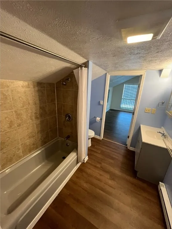 77 Canal Street, Lyons, New York 14489, Lyons, New York 14489, 1 Bedroom Bedrooms, 4 Rooms Rooms,1 BathroomBathrooms,Residential Lease,For Rent,77 Canal Street, Lyons, New York 14489,R1625841