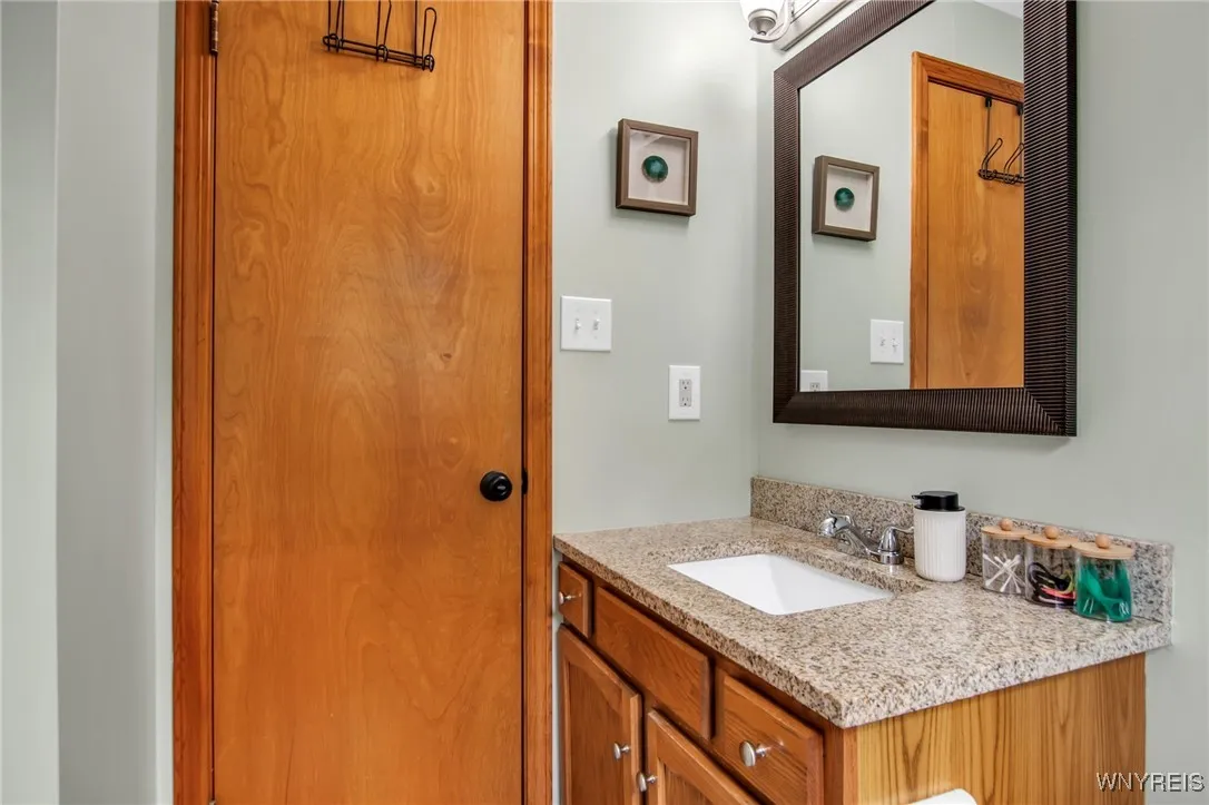 4180 Victorian Drive, Hamburg, New York 14075, Hamburg, New York 14075, 2 Bedrooms Bedrooms, 4 Rooms Rooms,1 BathroomBathrooms,Residential,Closed,4180 Victorian Drive, Hamburg, New York 14075,0,B1626043
