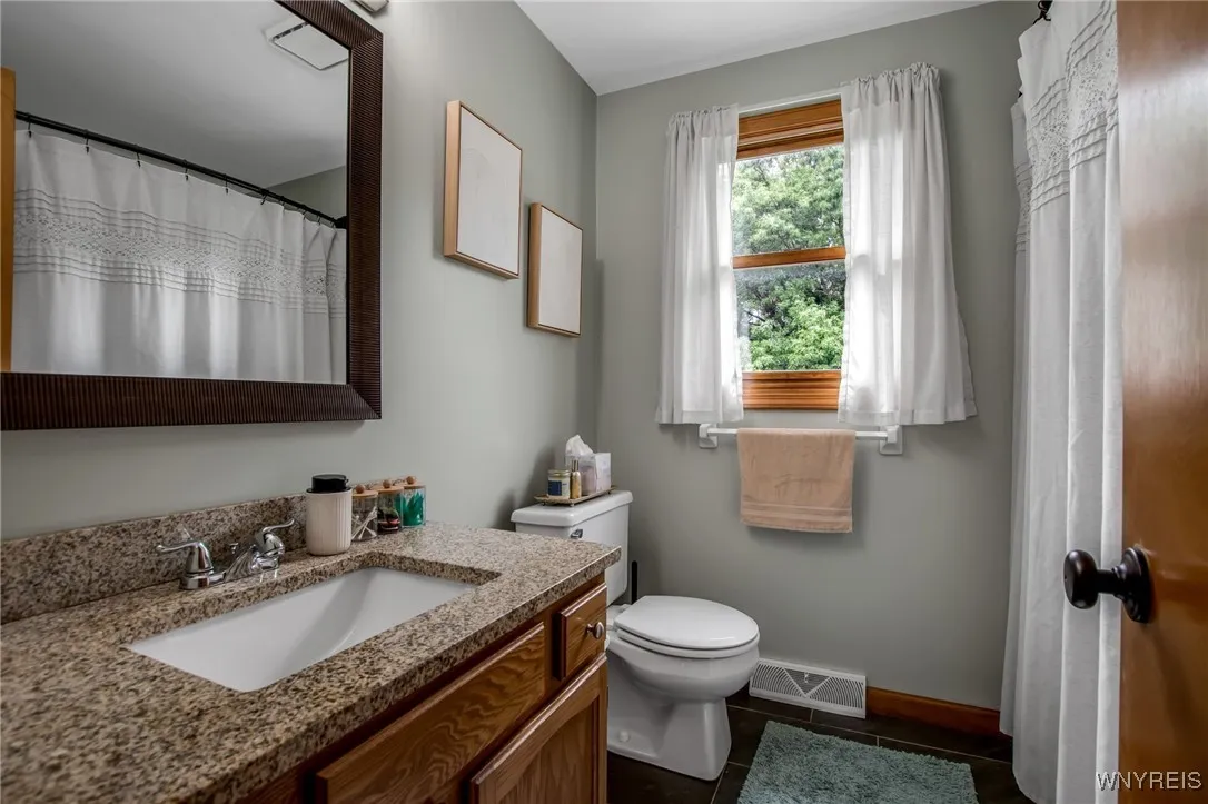 4180 Victorian Drive, Hamburg, New York 14075, Hamburg, New York 14075, 2 Bedrooms Bedrooms, 4 Rooms Rooms,1 BathroomBathrooms,Residential,Closed,4180 Victorian Drive, Hamburg, New York 14075,0,B1626043