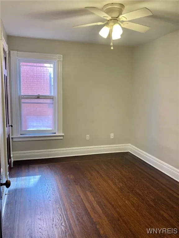 62 Trinity Place, Buffalo, New York 14201, Buffalo, New York 14201, 3 Bedrooms Bedrooms, 7 Rooms Rooms,1 BathroomBathrooms,Residential Lease,For Rent,62 Trinity Place, Buffalo, New York 14201,B1625506