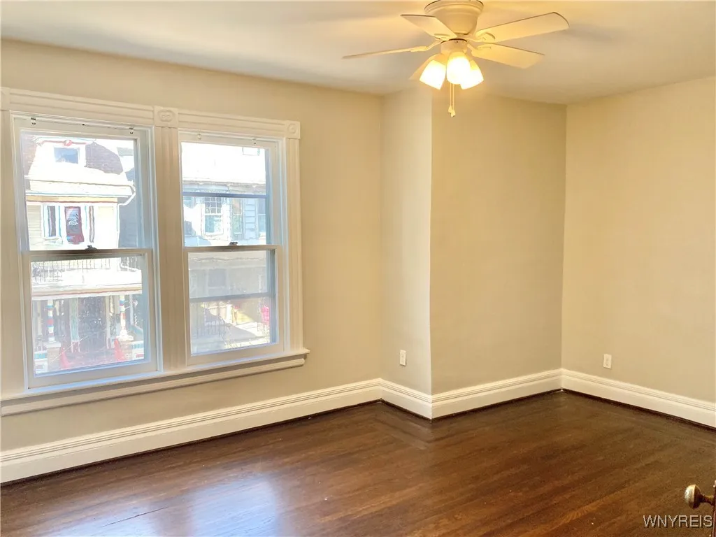 62 Trinity Place, Buffalo, New York 14201, Buffalo, New York 14201, 3 Bedrooms Bedrooms, 7 Rooms Rooms,1 BathroomBathrooms,Residential Lease,For Rent,62 Trinity Place, Buffalo, New York 14201,B1625506