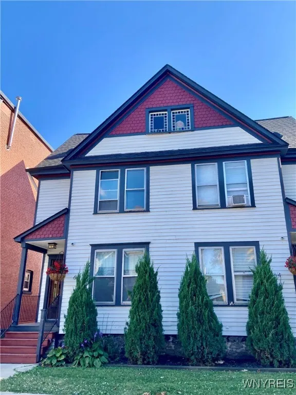 62 Trinity Place, Buffalo, New York 14201, Buffalo, New York 14201, 3 Bedrooms Bedrooms, 7 Rooms Rooms,1 BathroomBathrooms,Residential Lease,For Rent,62 Trinity Place, Buffalo, New York 14201,B1625506