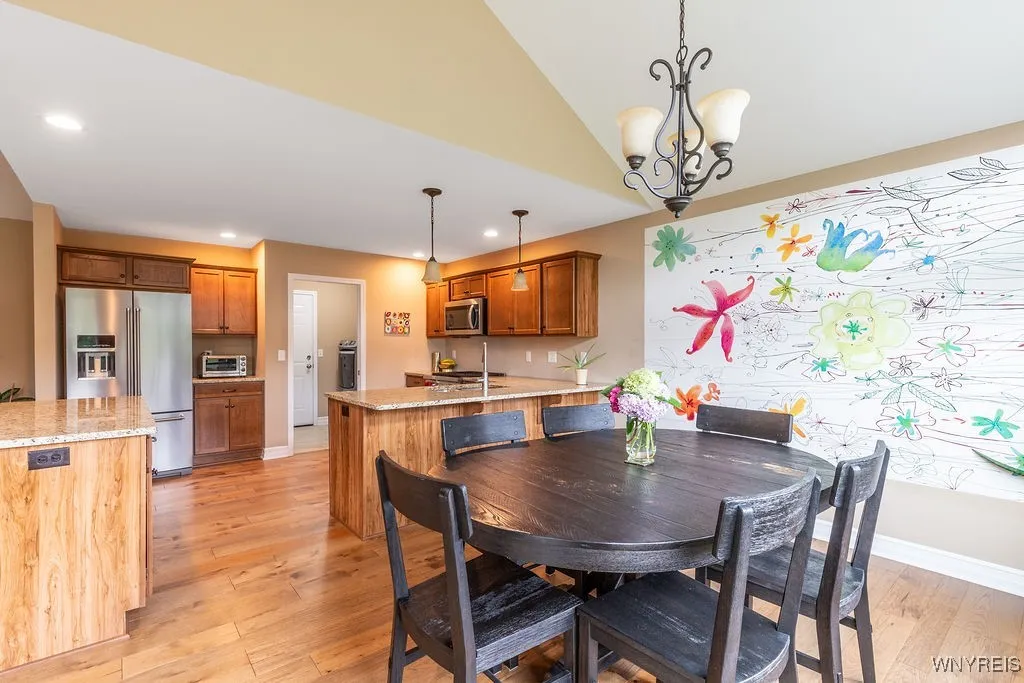 63 Castlewood Court, Grand Island, New York 14072, Grand Island, New York 14072, 3 Bedrooms Bedrooms, 7 Rooms Rooms,2 BathroomsBathrooms,Residential,For Sale,63 Castlewood Court, Grand Island, New York 14072,0,B1624700
