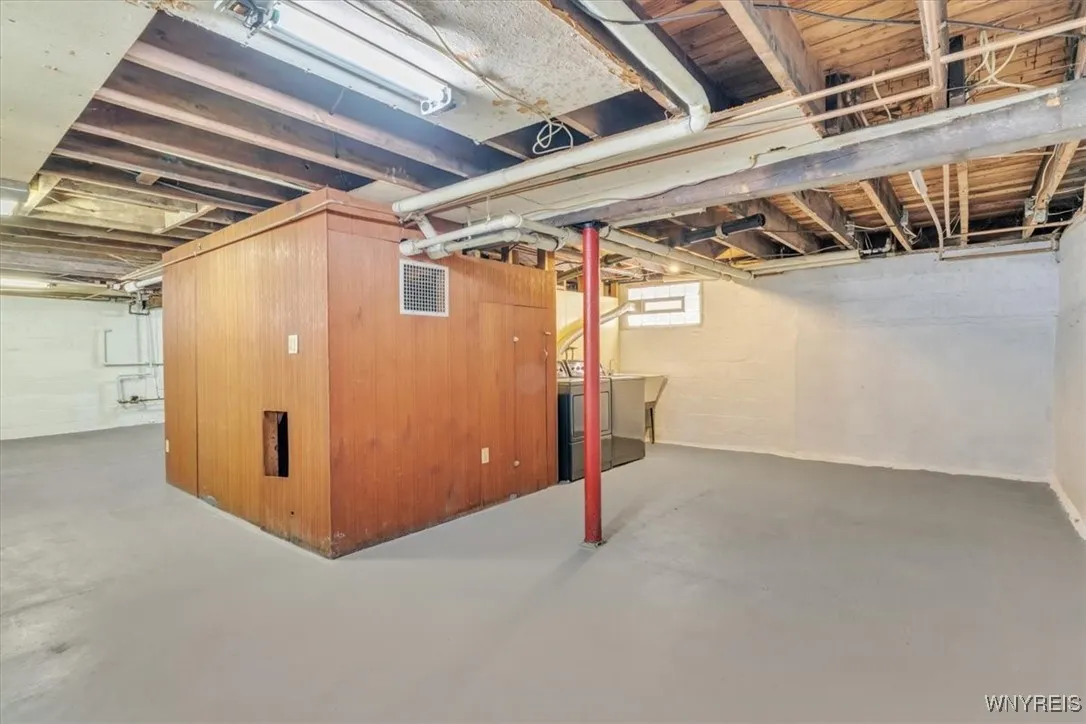 124 Evans Street, Amherst, New York 14221, Amherst, New York 14221, 4 Bedrooms Bedrooms, 9 Rooms Rooms,2 BathroomsBathrooms,Residential,For Sale,124 Evans Street, Amherst, New York 14221,B1626096