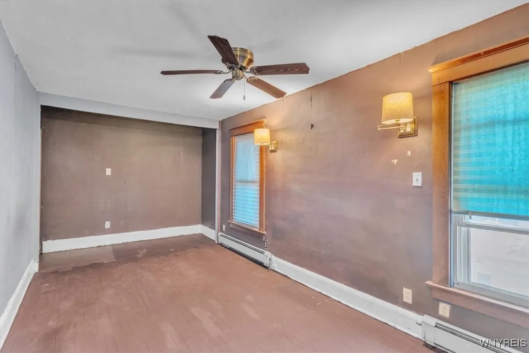 124 Evans Street, Amherst, New York 14221, Amherst, New York 14221, 4 Bedrooms Bedrooms, 9 Rooms Rooms,2 BathroomsBathrooms,Residential,For Sale,124 Evans Street, Amherst, New York 14221,B1626096