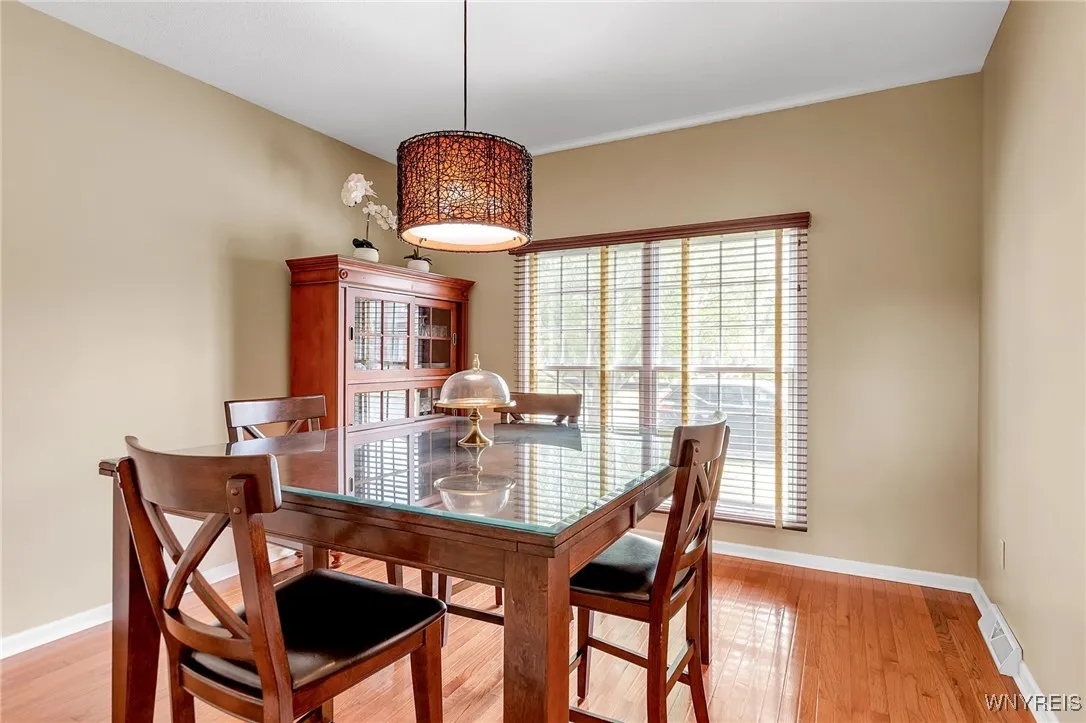 Formal dining or multi-purpose room