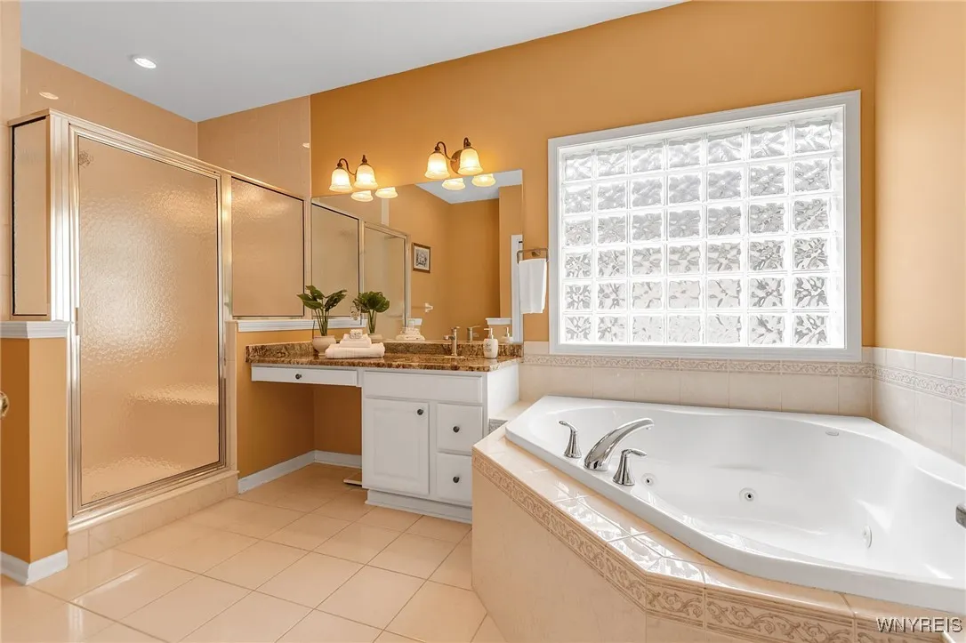 Primary ensuite bath