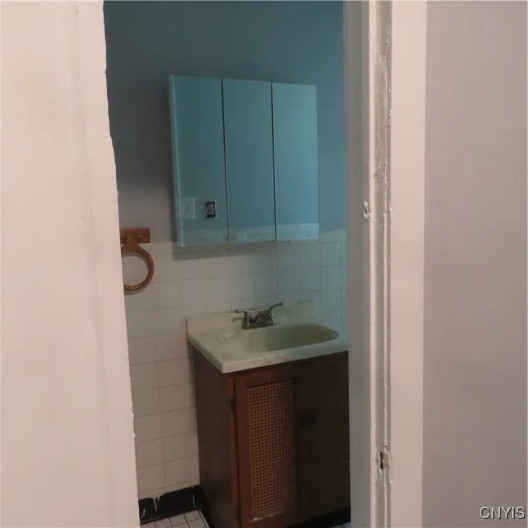 254 Germania Ave, Camillus, New York 13219, Camillus, New York 13219, 3 Bedrooms Bedrooms, 7 Rooms Rooms,1 BathroomBathrooms,Residential,Closed,254 Germania Ave, Camillus, New York 13219,0,S1624301