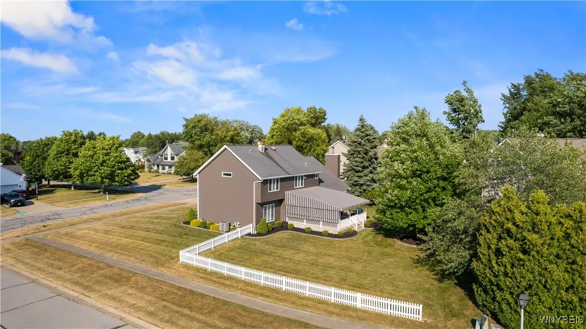 5629 Coachmans Lane, Hamburg, New York 14075, Hamburg, New York 14075, 4 Bedrooms Bedrooms, 10 Rooms Rooms,2 BathroomsBathrooms,Residential,For Sale,5629 Coachmans Lane, Hamburg, New York 14075,B1624903