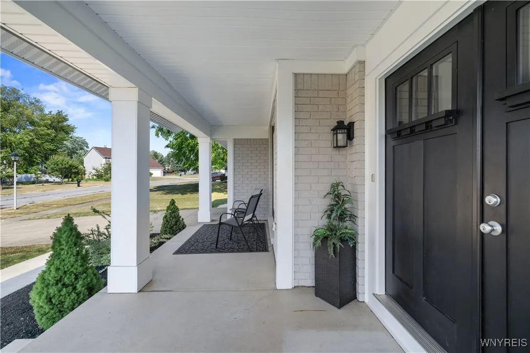 5629 Coachmans Lane, Hamburg, New York 14075, Hamburg, New York 14075, 4 Bedrooms Bedrooms, 10 Rooms Rooms,2 BathroomsBathrooms,Residential,For Sale,5629 Coachmans Lane, Hamburg, New York 14075,B1624903
