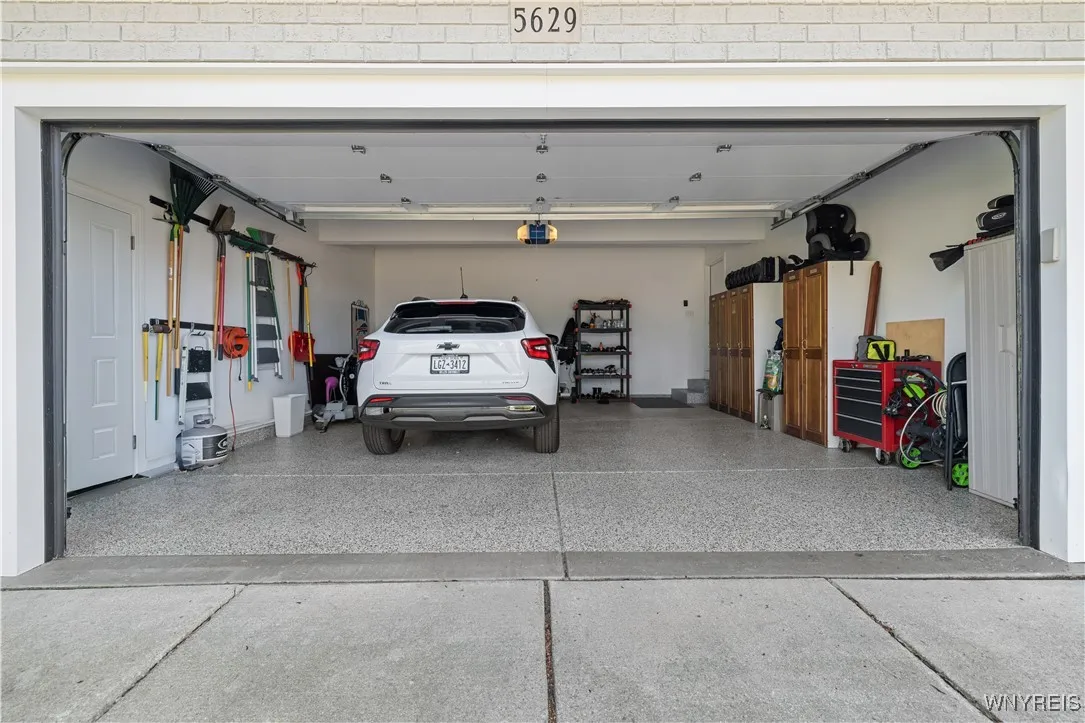 5629 Coachmans Lane, Hamburg, New York 14075, Hamburg, New York 14075, 4 Bedrooms Bedrooms, 10 Rooms Rooms,2 BathroomsBathrooms,Residential,For Sale,5629 Coachmans Lane, Hamburg, New York 14075,B1624903