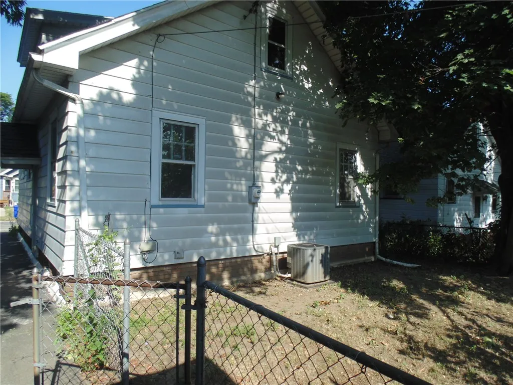 68 Glenora Drive, Greece, New York 14615, Greece, New York 14615, 3 Bedrooms Bedrooms, 6 Rooms Rooms,1 BathroomBathrooms,Residential,For Sale,68 Glenora Drive, Greece, New York 14615,0,R1626144