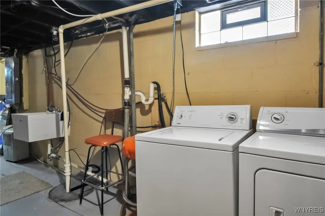 57 Donald Drive, Cheektowaga, New York 14225, Cheektowaga, New York 14225, 3 Bedrooms Bedrooms, 7 Rooms Rooms,1 BathroomBathrooms,Residential,Closed,57 Donald Drive, Cheektowaga, New York 14225,0,B1626165