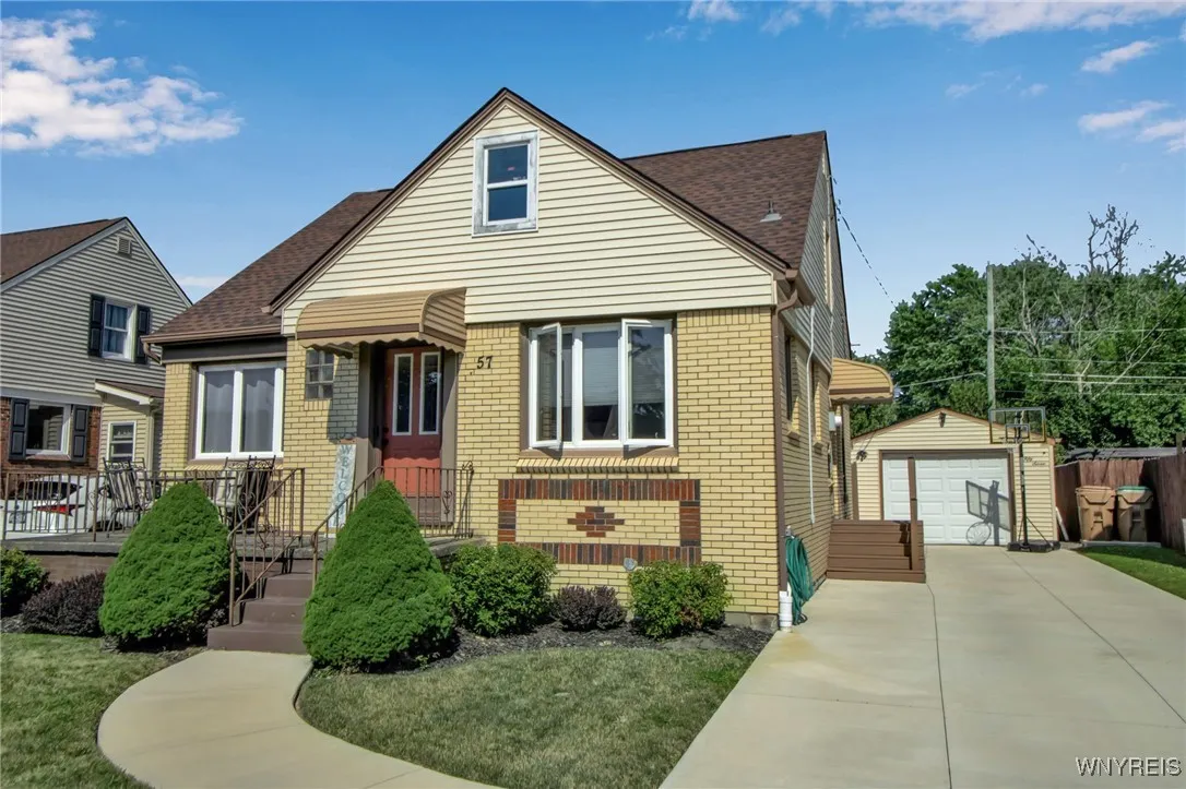 57 Donald Drive, Cheektowaga, New York 14225, Cheektowaga, New York 14225, 3 Bedrooms Bedrooms, 7 Rooms Rooms,1 BathroomBathrooms,Residential,Closed,57 Donald Drive, Cheektowaga, New York 14225,0,B1626165