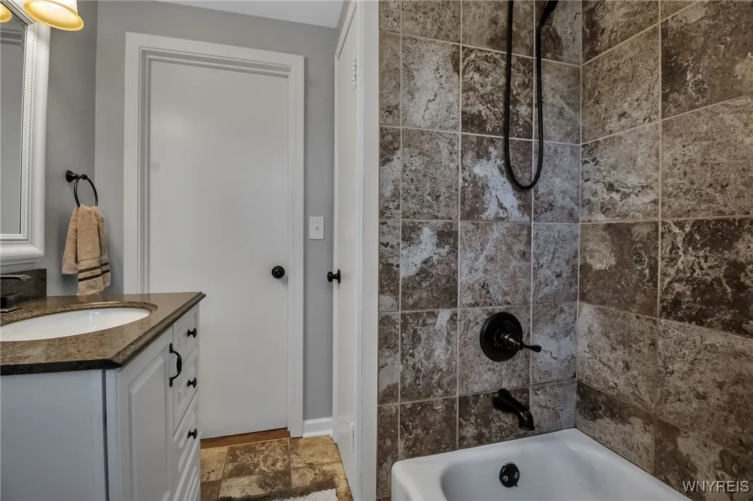 57 Donald Drive, Cheektowaga, New York 14225, Cheektowaga, New York 14225, 3 Bedrooms Bedrooms, 7 Rooms Rooms,1 BathroomBathrooms,Residential,Closed,57 Donald Drive, Cheektowaga, New York 14225,0,B1626165