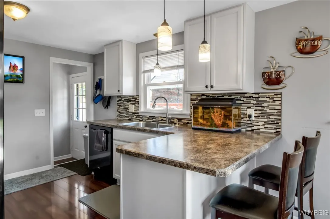 57 Donald Drive, Cheektowaga, New York 14225, Cheektowaga, New York 14225, 3 Bedrooms Bedrooms, 7 Rooms Rooms,1 BathroomBathrooms,Residential,Closed,57 Donald Drive, Cheektowaga, New York 14225,0,B1626165