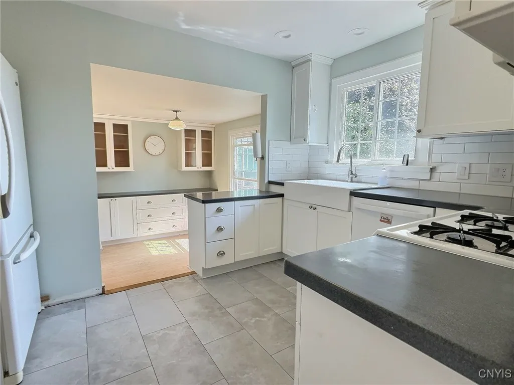 4012 College View Drive, Cortlandville, New York 1, Cortlandville, New York 13045, 5 Bedrooms Bedrooms, 15 Rooms Rooms,3 BathroomsBathrooms,Residential,Closed,4012 College View Drive, Cortlandville, New York 1,0,S1626184