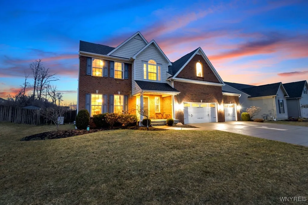 111 Camelot Drive, West Seneca, New York 14224, West Seneca, New York 14224, 5 Bedrooms Bedrooms, 11 Rooms Rooms,3 BathroomsBathrooms,Residential,For Sale,111 Camelot Drive, West Seneca, New York 14224,B1625725