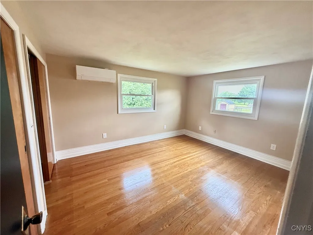 8810 Seneca Avenue, Cicero, New York 13039, Cicero, New York 13039, 3 Bedrooms Bedrooms, 10 Rooms Rooms,2 BathroomsBathrooms,Residential Lease,For Rent,8810 Seneca Avenue, Cicero, New York 13039,S1626238