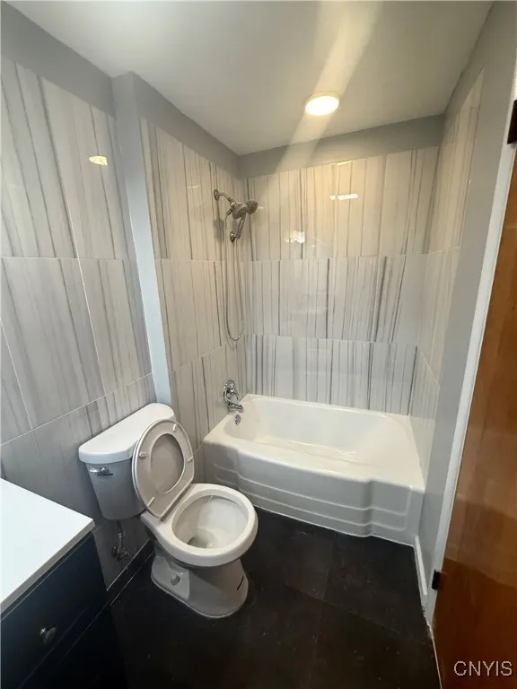 8810 Seneca Avenue, Cicero, New York 13039, Cicero, New York 13039, 3 Bedrooms Bedrooms, 10 Rooms Rooms,2 BathroomsBathrooms,Residential Lease,For Rent,8810 Seneca Avenue, Cicero, New York 13039,S1626238