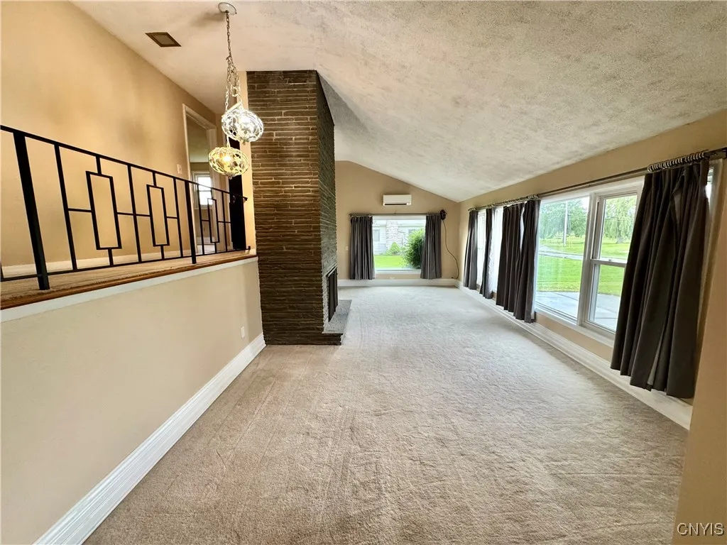 8810 Seneca Avenue, Cicero, New York 13039, Cicero, New York 13039, 3 Bedrooms Bedrooms, 10 Rooms Rooms,2 BathroomsBathrooms,Residential Lease,For Rent,8810 Seneca Avenue, Cicero, New York 13039,S1626238