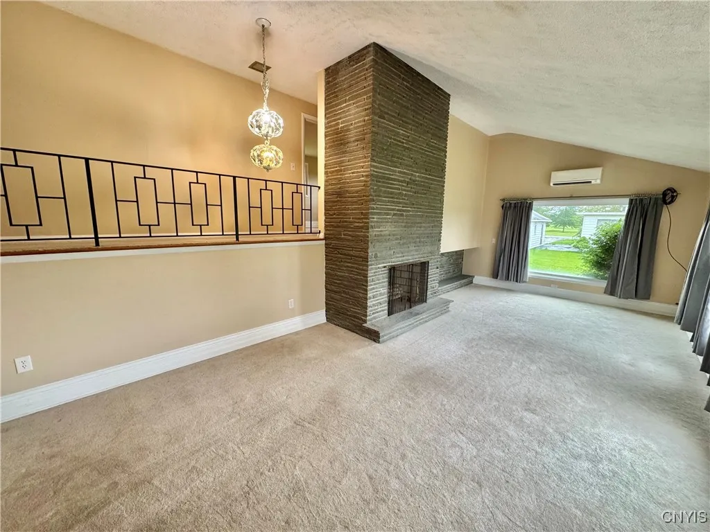 8810 Seneca Avenue, Cicero, New York 13039, Cicero, New York 13039, 3 Bedrooms Bedrooms, 10 Rooms Rooms,2 BathroomsBathrooms,Residential Lease,For Rent,8810 Seneca Avenue, Cicero, New York 13039,S1626238