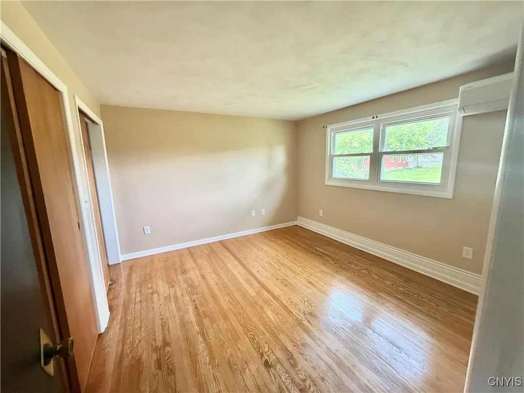 8810 Seneca Avenue, Cicero, New York 13039, Cicero, New York 13039, 3 Bedrooms Bedrooms, 10 Rooms Rooms,2 BathroomsBathrooms,Residential Lease,For Rent,8810 Seneca Avenue, Cicero, New York 13039,S1626238