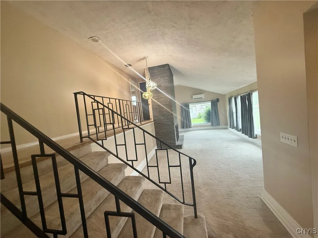 8810 Seneca Avenue, Cicero, New York 13039, Cicero, New York 13039, 3 Bedrooms Bedrooms, 10 Rooms Rooms,2 BathroomsBathrooms,Residential Lease,For Rent,8810 Seneca Avenue, Cicero, New York 13039,S1626238