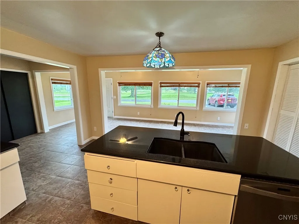 8810 Seneca Avenue, Cicero, New York 13039, Cicero, New York 13039, 3 Bedrooms Bedrooms, 10 Rooms Rooms,2 BathroomsBathrooms,Residential Lease,For Rent,8810 Seneca Avenue, Cicero, New York 13039,S1626238